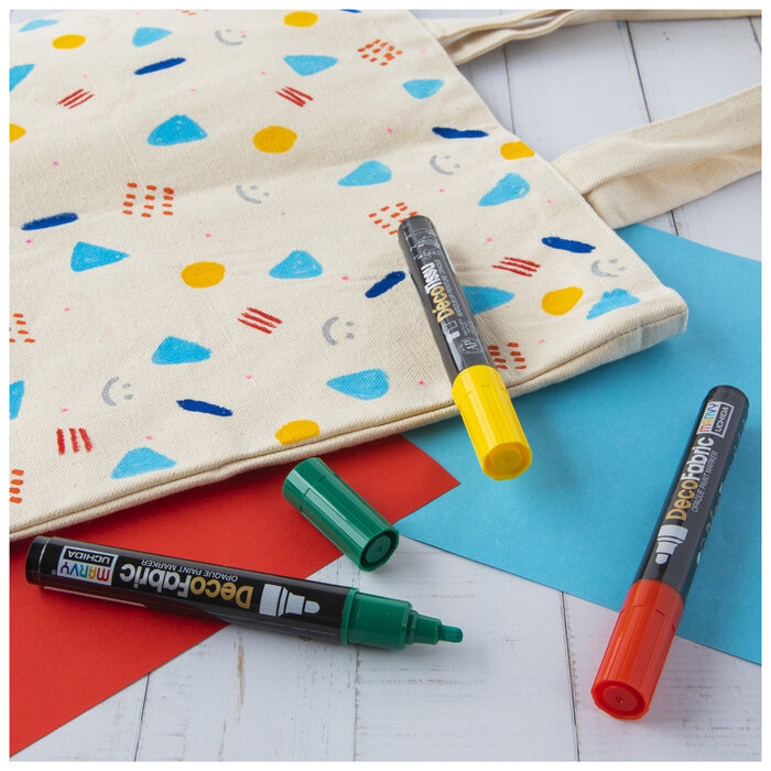 Green DecoFabric Paint Marker Hobby Lobby 1942747