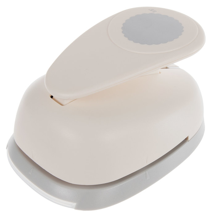 Scallop Circle Punch 3 1/2" Hobby Lobby 766873